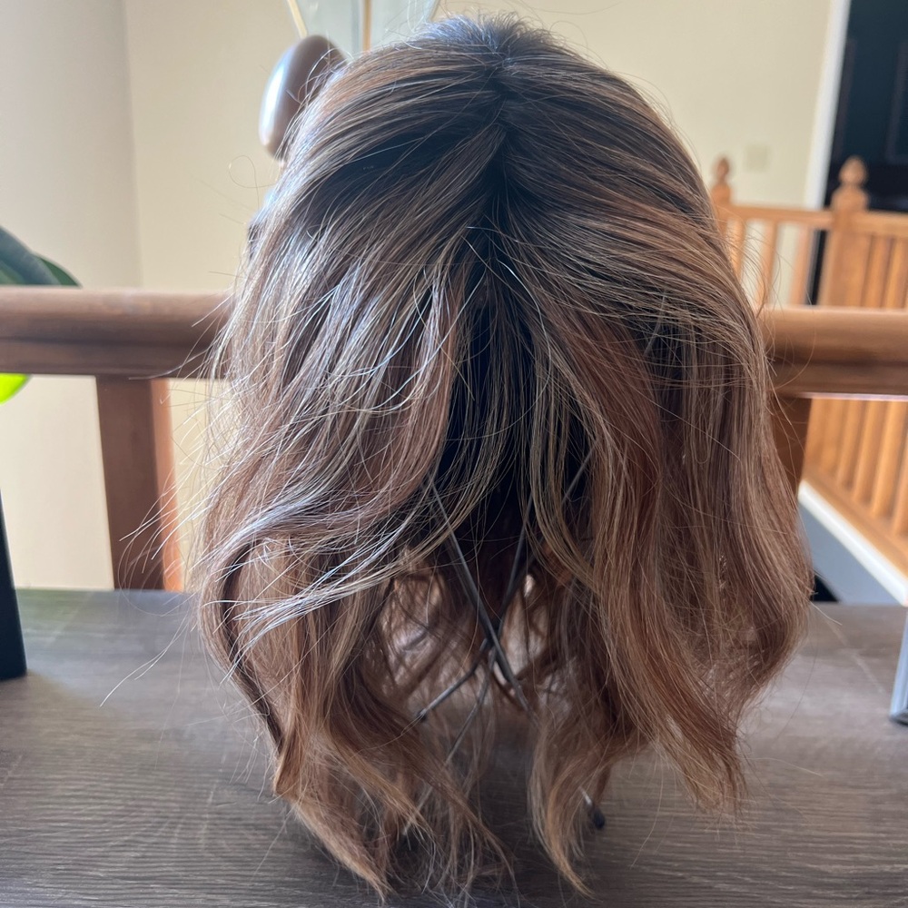 Elegant Light Brown Women's Wig